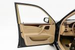 Mercedes-Benz E320 Crew Cab Pickup by Binz 2000 года